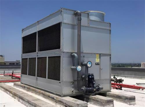 閉式冷卻塔電機(jī)內(nèi)置的優(yōu)勢和風(fēng)機(jī)電機(jī)的運(yùn)用